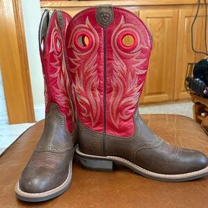 Ariat Brown & Red Western Pull-On CowGIRL Boots